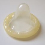 Opgerold condoom